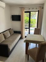 Apartamento de 1 dormitorio con vistas al mar (2 adultos)