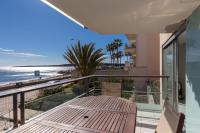 Bright two bedroomed apartment on the beach in Cannes with huge terrace with fabulous sea views - 2001 - Chambres d’hôtes