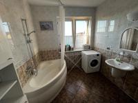 Chambre Triple avec Salle de Bains Commune