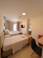 Camera Tripla con Vista Città