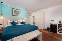 Deluxe Double Room with Balcony and Sea View
