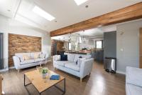 Primrose Lodge, 25 Roadford Lake Lodges - B&B Lifton