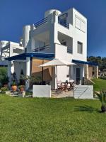 Sunset Beach House Posseidi - Chambres d'hôtes Poseídi