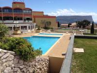 LE CAP - bungalow vue mer et colline - Hauteur de Cassis - B&B