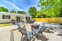 B&B New Braunfels - New Braunfels Haven with Hot Tub and Fire Pit! - Bed and Breakfast New Braunfels