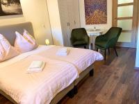 Deluxe Double Room with Private Bathroom