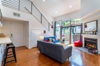 Franklin Loft Walk to Hollywood Bowl - B&B Los Angeles