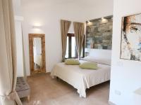 Queen Room with Pool View