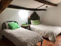 Triple Room with Shared Bathroom