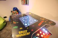 Media Manor - Fully Refurbished in 2022 - Large 6 Bedrooms, 3 Bathrooms plus Media Games Room - Chambres d'hôtes Blackpool