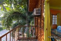 Camera Familiare con Balcone