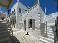 Cycladic Rooftop House in the Heart of Parikia - B&B