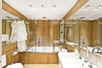 Elegant Apartment with Lift in 17th-Century Palace, Walk to St Marks Square - Chambres d'hôtes Venise