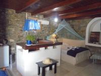 Studio (4 Adults)