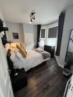 Cosy Jesmond 3 bed apartment - fantastic location - Bed and Breakfast