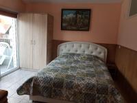 Economy Dreibettzimmer mit Gemeinschaftsbad