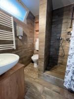 Apartment with Shower