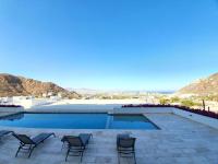 BEAUTIFUL OCEAN VIEW CONDO, 3BR 3.5 BT - Bed and Breakfast Cabo San Lucas