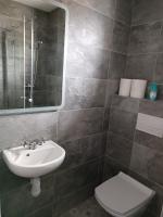 Quadruple Room with Private Bathroom