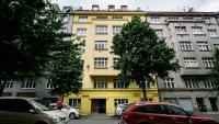 Flying Bed Apartment close to Prague Castle and Airport - B&B Praga