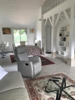 B&B Vannes - Maison moderne 8 personnes, jardin, parkings, fibre THD, plage 5 min - Bed and Breakfast Vannes