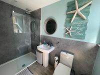 The Store, Luxury modern conversion with open plan living - Sleeps 4 - B&B