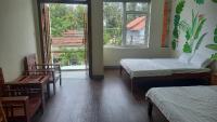 Vierbettzimmer mit Balkon
