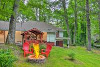 B&B Linville Falls - Rustic Linville Falls Cottage with Fire Pit! - Bed and Breakfast Linville Falls