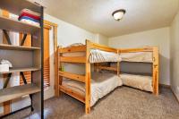 Economy Quadruple Room with Shared Bathroom