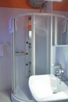 Zweibettzimmer mit Bad