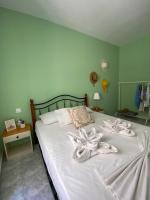 Ares Apartment, Town of Poros Island - Ferienwohnung