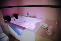 Deluxe Suite with Spa Bath