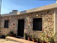 Oikia Stone House in seaside Kalo Chorio - B&B