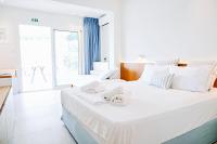 Studio Lit King-Size Deluxe