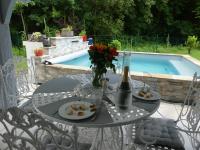 Toki Eder chez Marisol, piscine chauffée, décoration soignée et océan à 15 minutes entre Bayonne et Hossegor - B&B