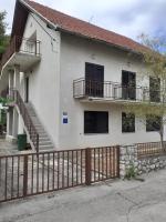 Pine Tree Apartment - B&B