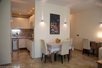 One-Bedroom Apartment with Balcony