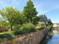 LE MATIN CALME - Charme ancien - Vue canal - Chambres d’hôtes Dole