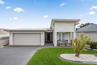 Little Lake Beach House - Beachside 4 Bedroom Luxury Home - B&B