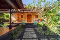 Giri Bhagawan Villas & Spa - Bed and Breakfast