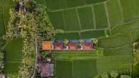 Airsania Ubud Antique Villas - Bed and Breakfast