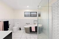 Tidal Waves on Lowe - Ocean Grove - B&B Ocean Grove