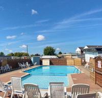 B&B Winchelsea - Winchelsea Beach Holiday Home - Pool & Beach - Bed and Breakfast Winchelsea