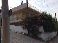 Relaxing family house with garden in Avra, Rafina - Chambres d'hôtes Rafína