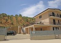 Acquasanta Relais - Ferienwohnung Laureana Cilento