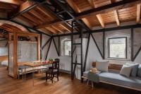 Apartment 15