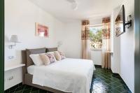 Triple Room with Pool View
