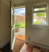 Pretty Cotswold Cottage with garden near Bibury - B&B