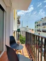 Apto. Escolano, Playa de la Cachucha. WiFi, A/C - B&B