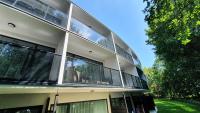 Gold Horizon Apartament Solny Resort z Klimatyzacją i Garażem - Chambres d'hôtes Kołobrzeg